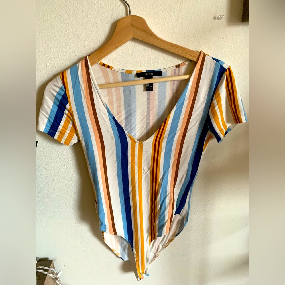 Stripped short sleeve bodysuit